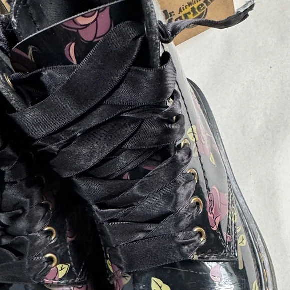 Dr. Martens | 1460 Pascal J Boots | Decayed Rose Child US 13 - Picture 11 of 16